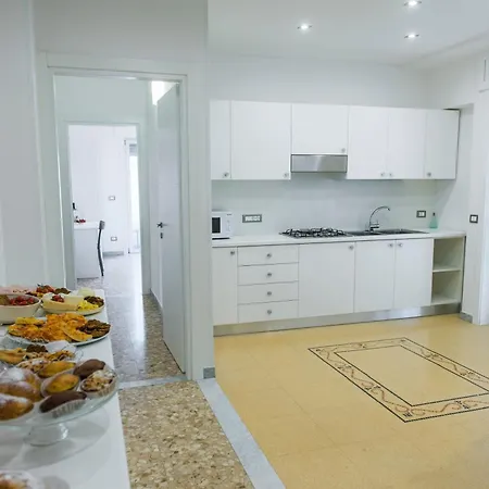 Le Terrazze Sul Mare Lido Nocleg ze śniadaniem 3*