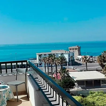 Le Terrazze Sul Mare Lido Bed & Breakfast 3*