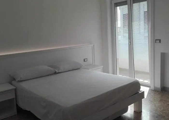 Le Terrazze Sul Mare Lido Alojamento de Acomodação e Pequeno-almoço 3*